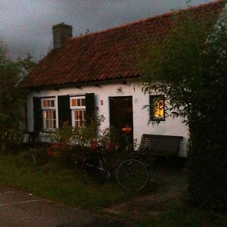 Lovely Cottage By The Seaside Sluis Eksteriør bilde